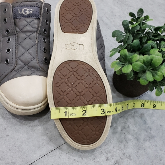 Ugg Jemma Quilted Slip-on Leather Sneakers - Picture 9 of 10